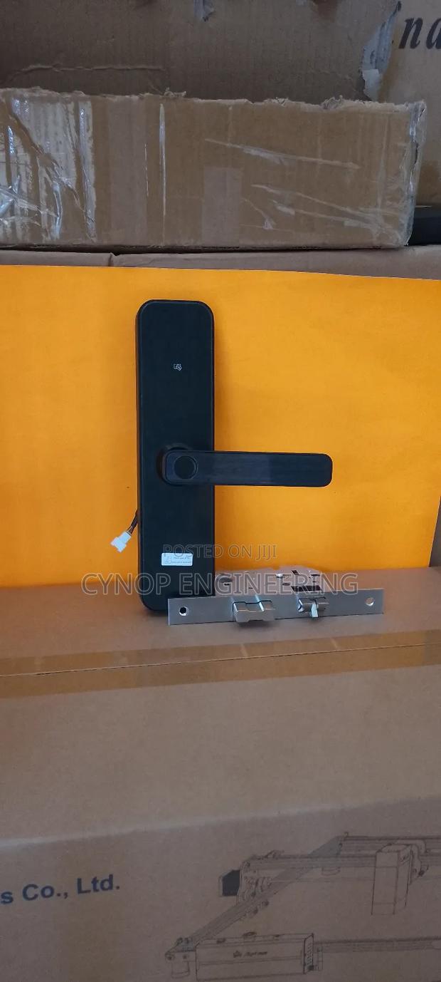 Airbnb Key Access Door Access - main view