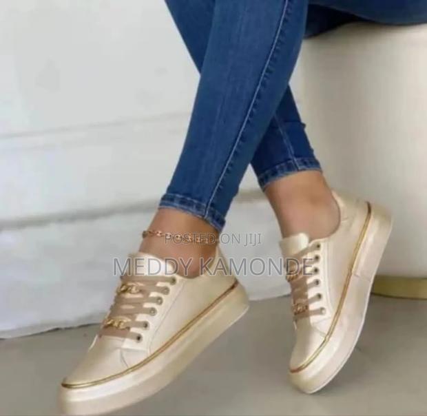 Designer Stylish Sneakers - thumbnail 2
