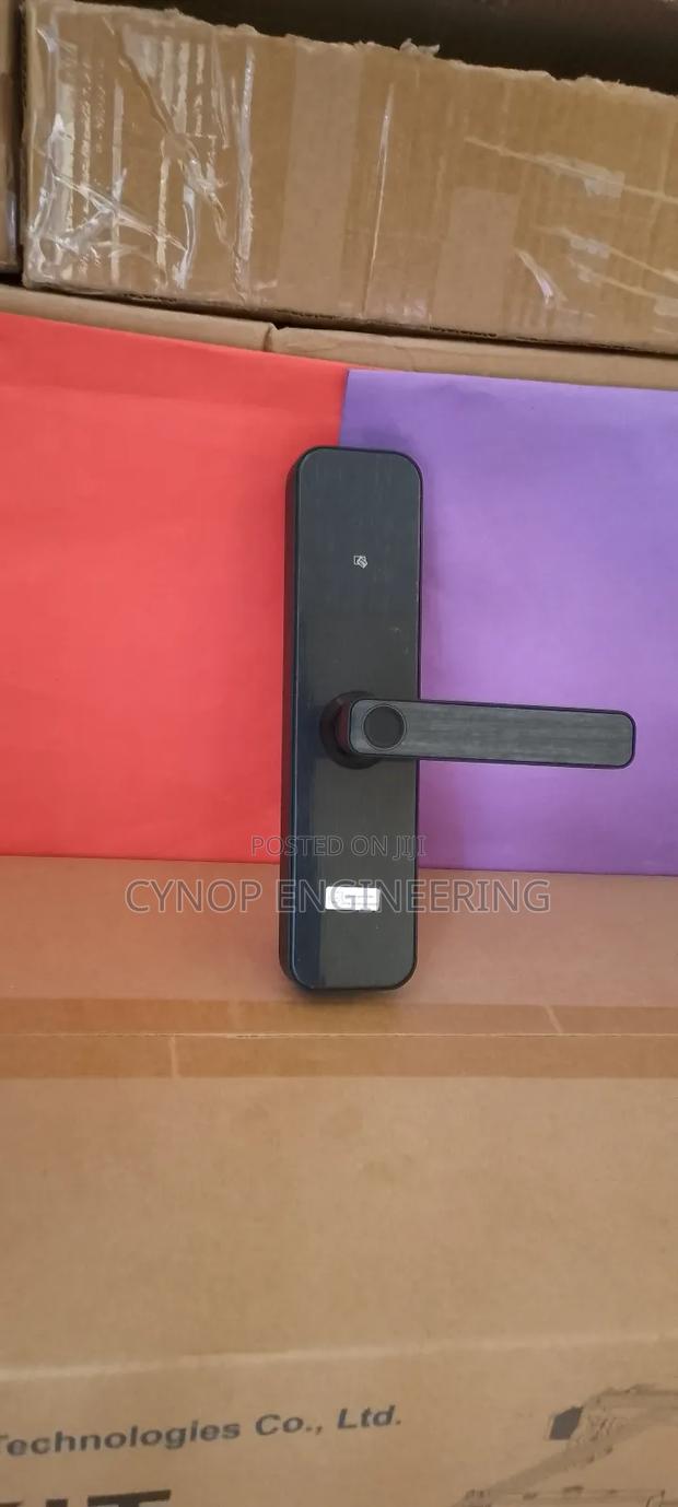 Office Mobile App Door Security - main view