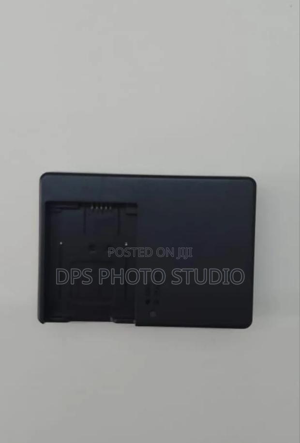 MH-28 Battery Charger - thumbnail 2