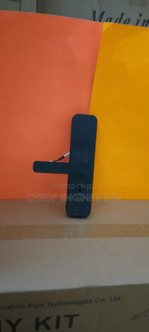 Bank Mobile App Door Access - main view