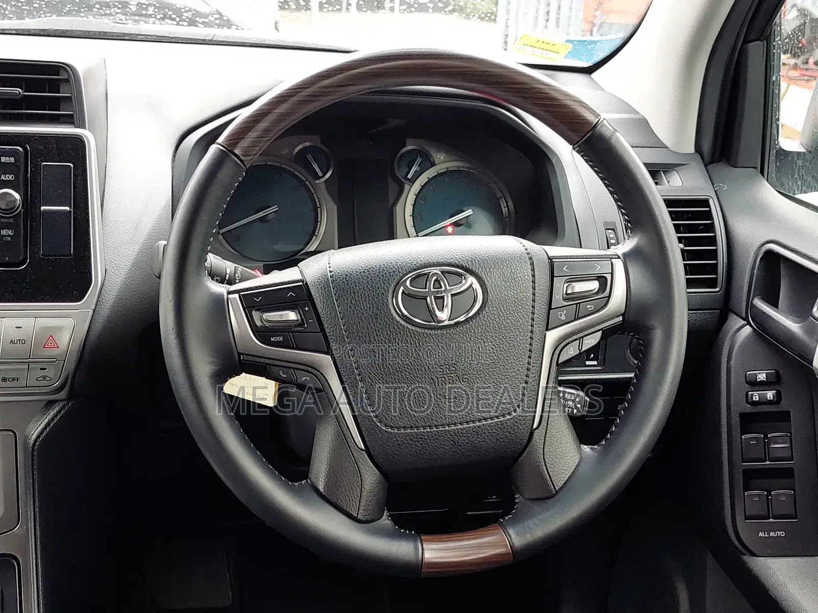 Toyota Land Cruiser Prado 2018 Gold