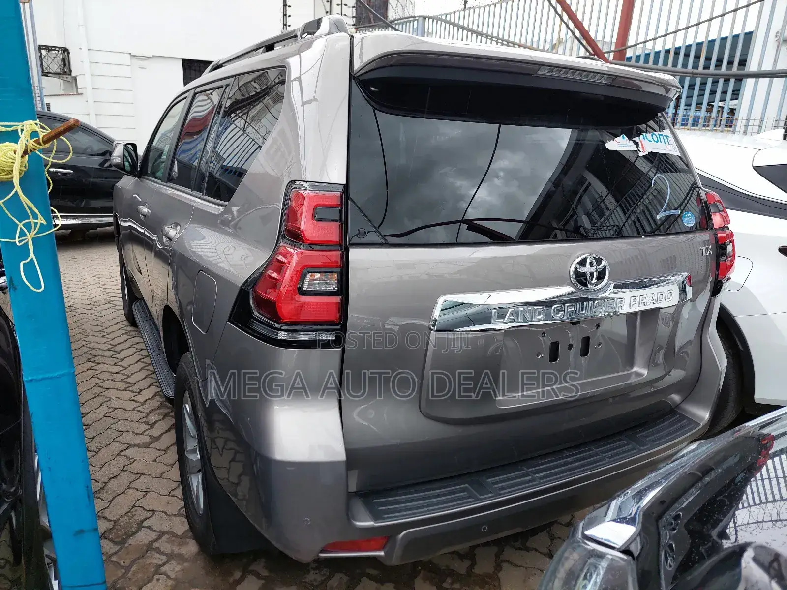 Toyota Land Cruiser Prado 2018 Gold