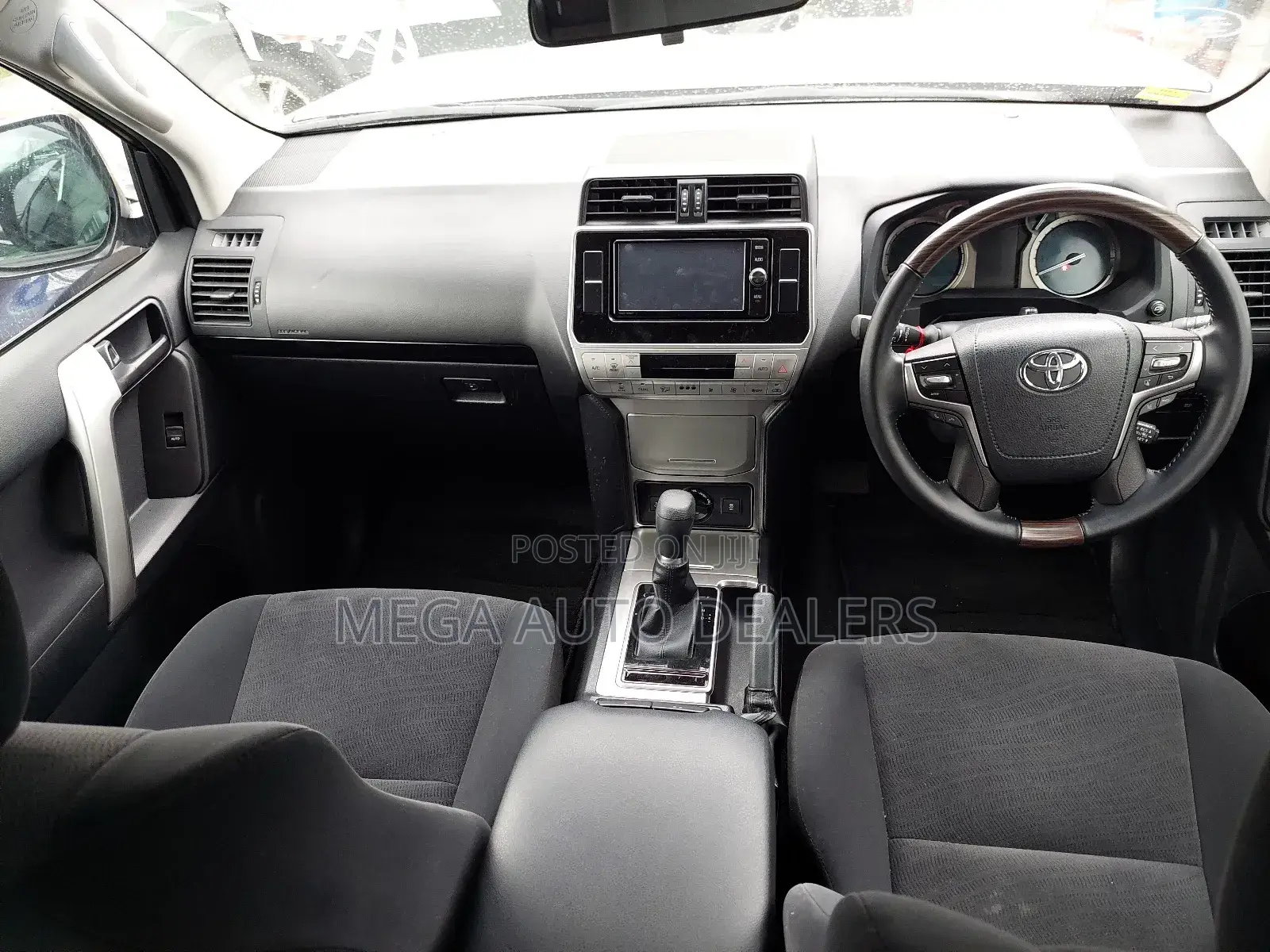 Toyota Land Cruiser Prado 2018 Gold