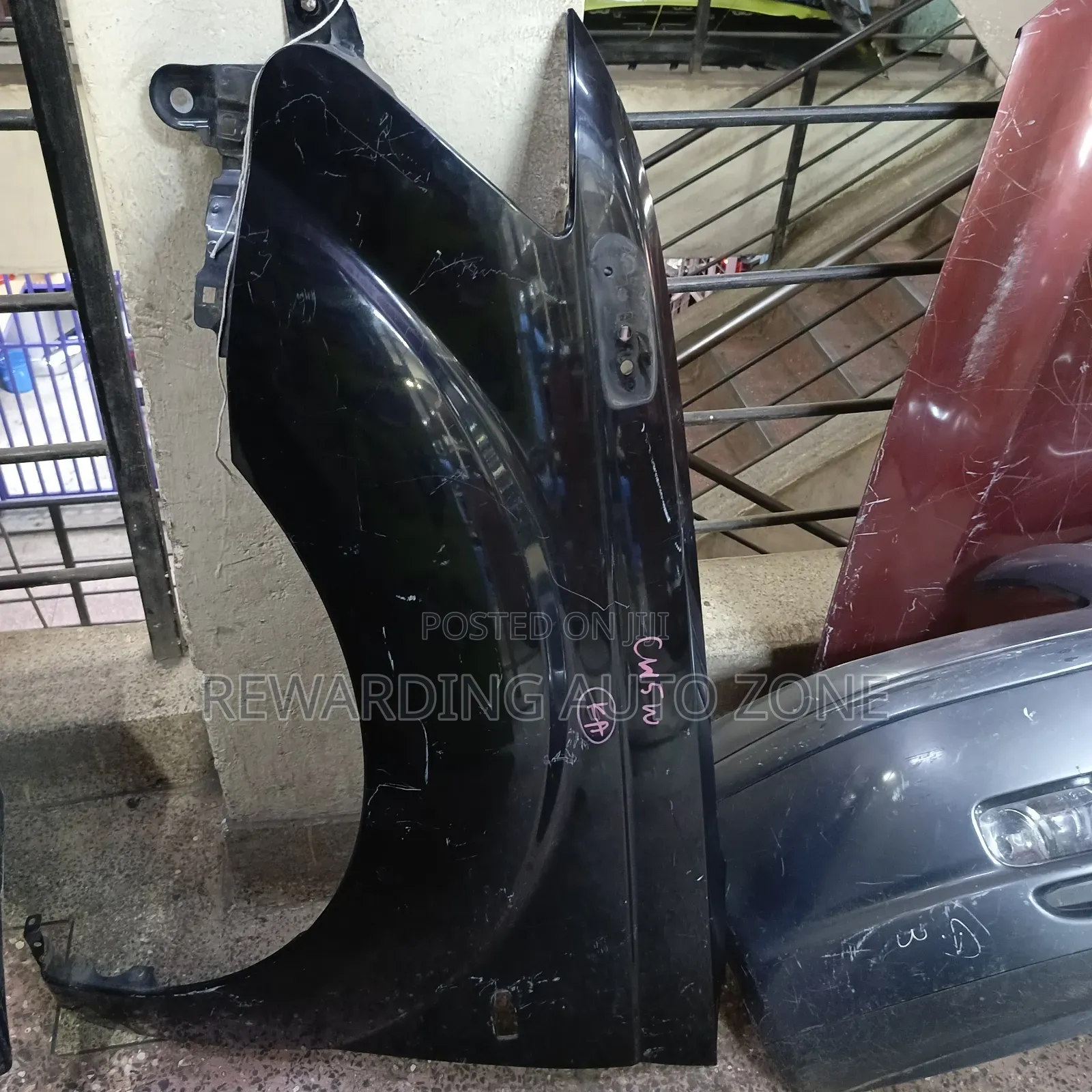 Outlander 2008 LHS Fender (Wing).