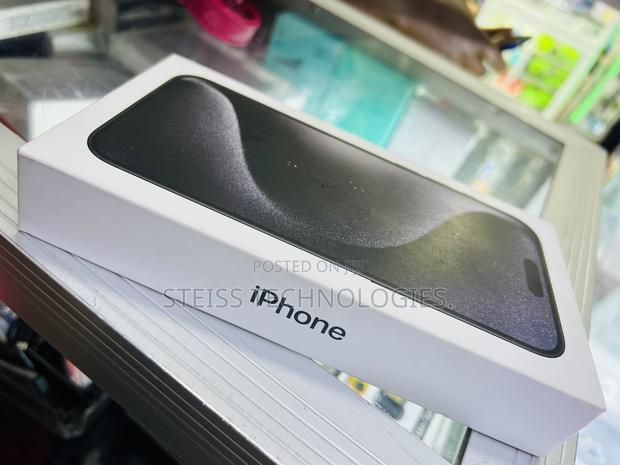 New Apple iPhone 15 Pro Max 256 GB Black - main view