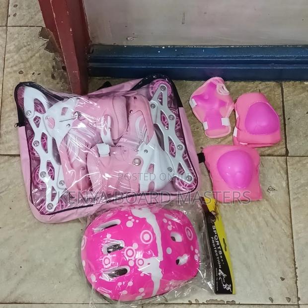 Comfortable Skate Shoes for Kids and Adults. Pink Skateshoes