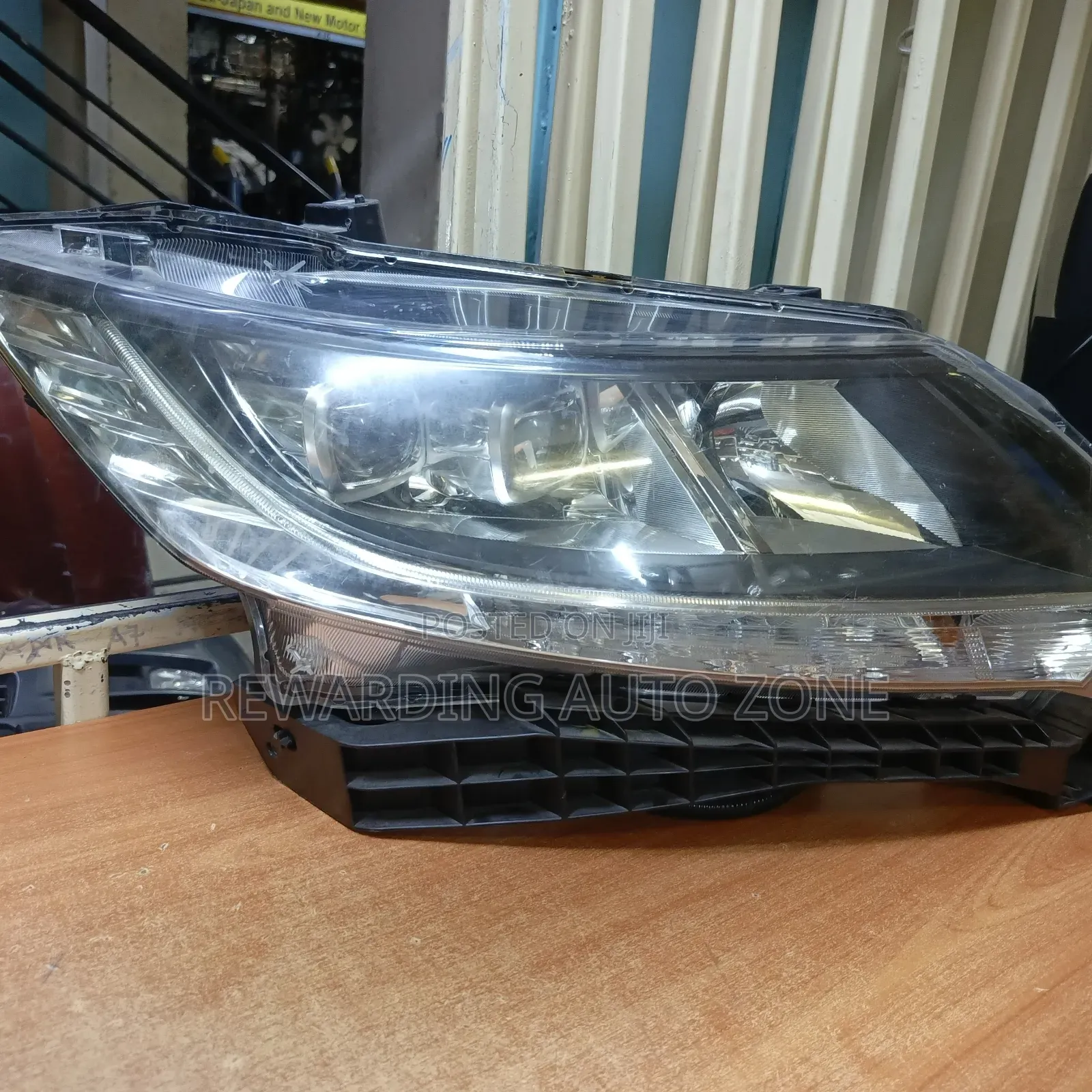 Honda Odyssey Headlight Xenon.