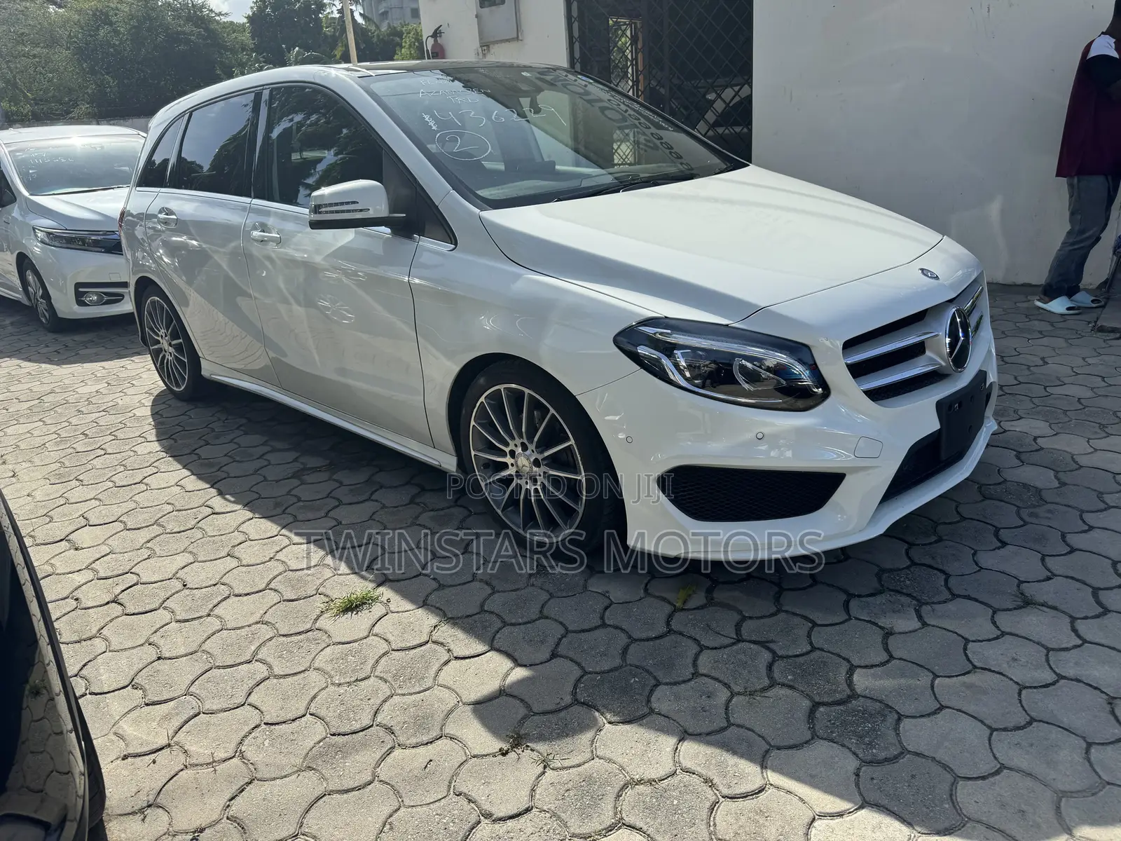 Mercedes-Benz B-Class 2017 White