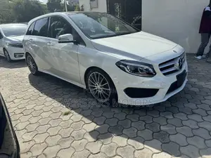 Mercedes-Benz B-Class 2017 White