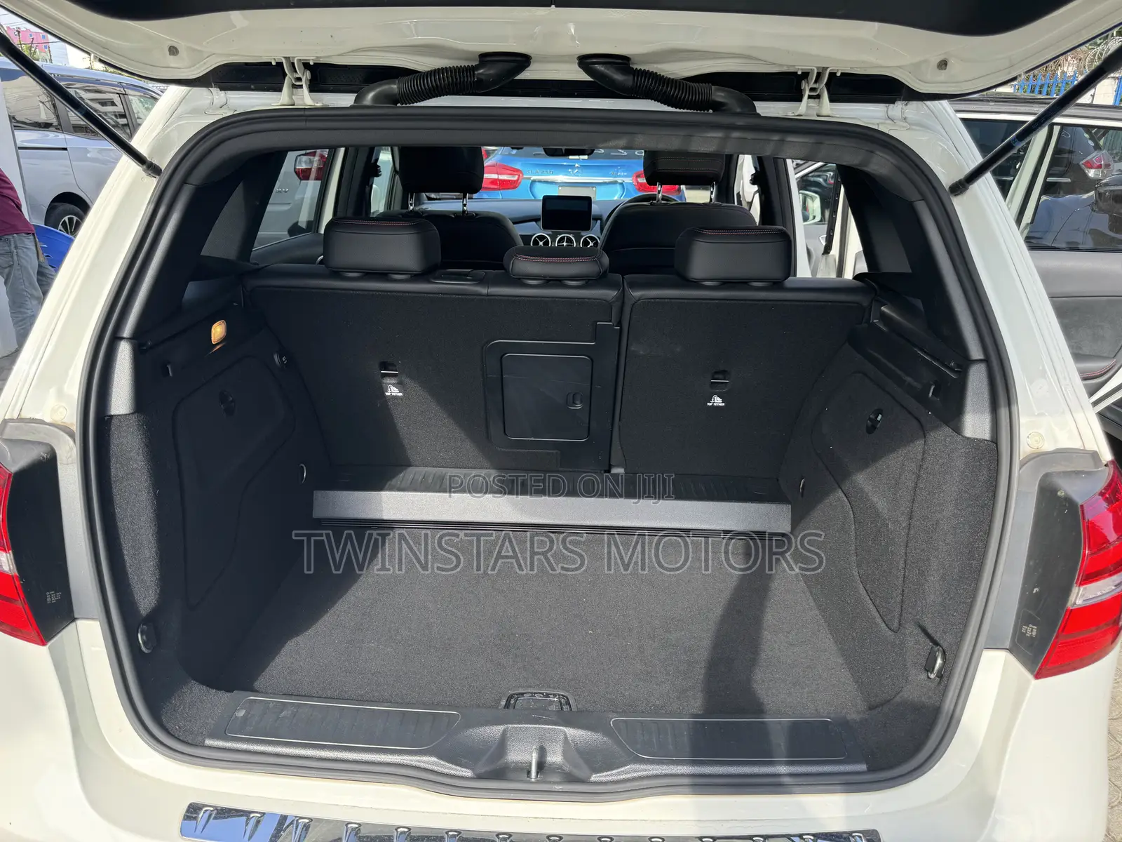 Mercedes-Benz B-Class 2017 White