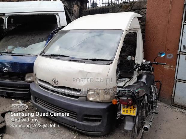 Half Cut for Toyota Hiace 9l High Roof