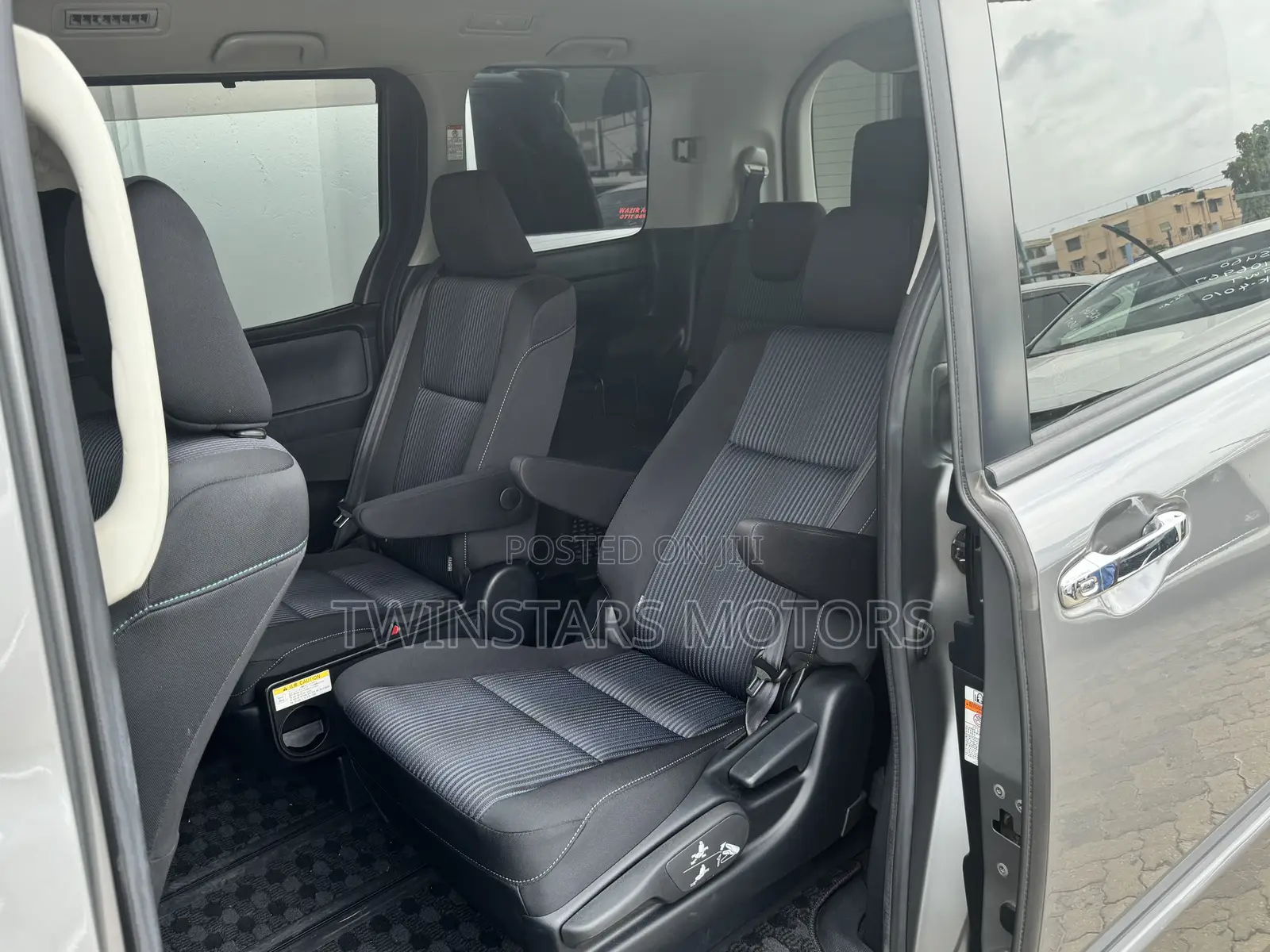 Toyota Voxy 2017 Gray