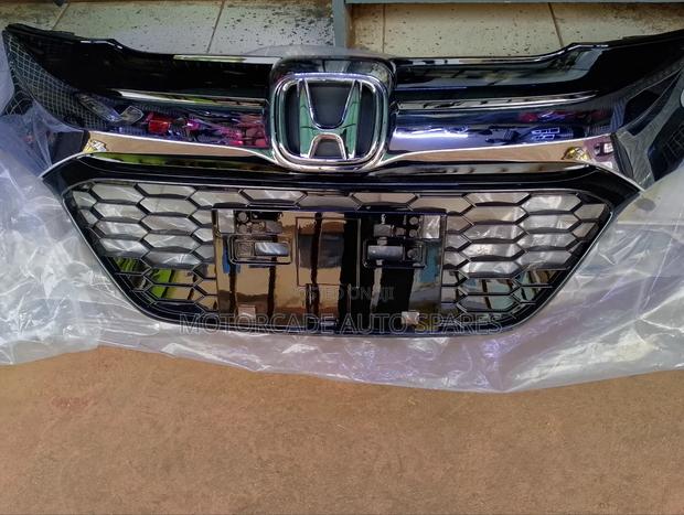 Honda Vezel Front Bumper Grille - main view