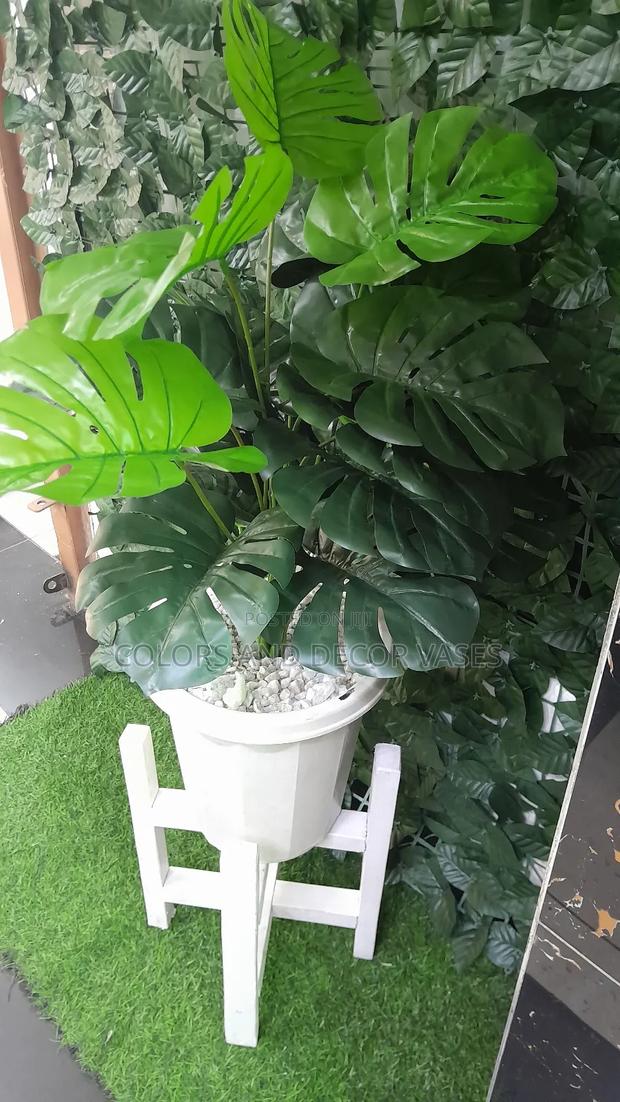 Plant Artificial, Plastic Vase/Decorative Stones - main view