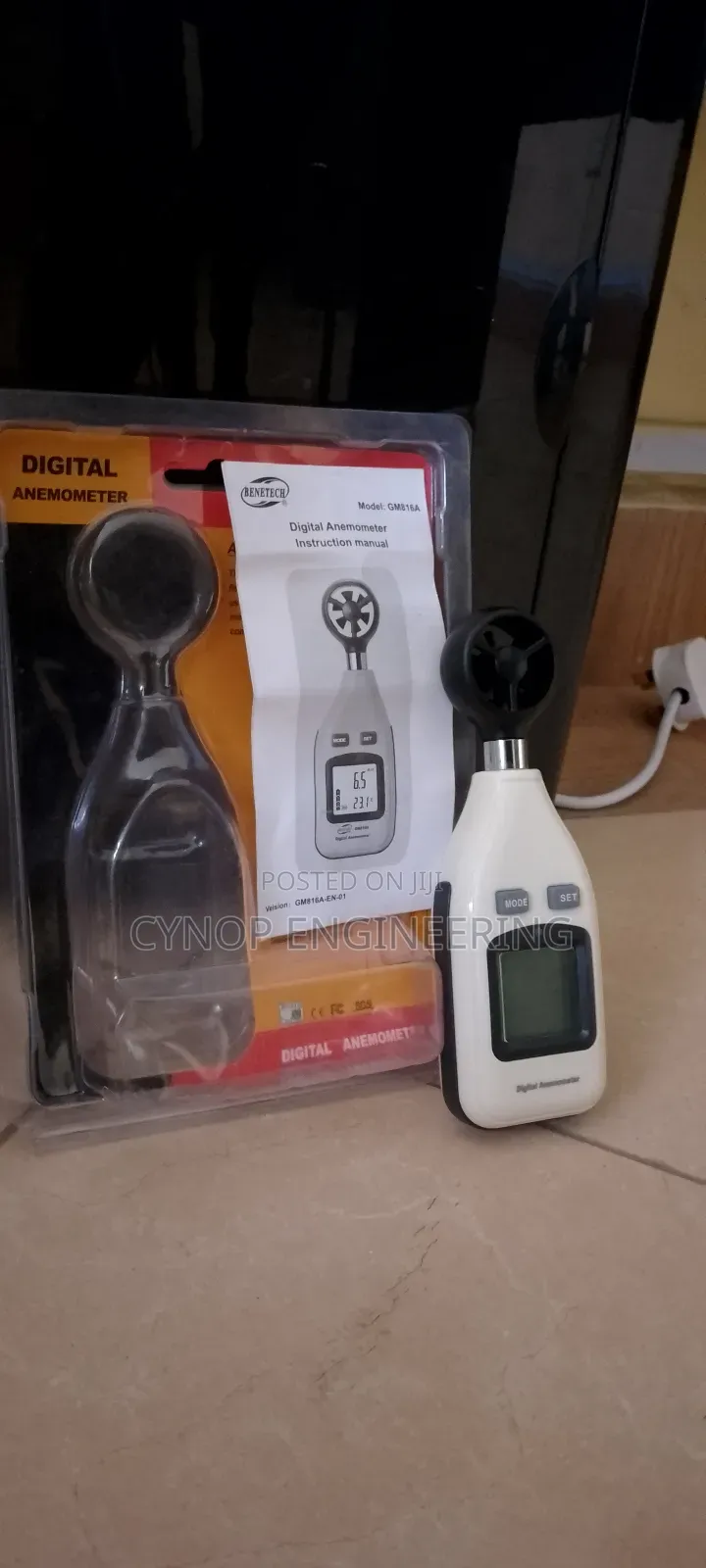 Digital Anemometer With Graphical Data Representation