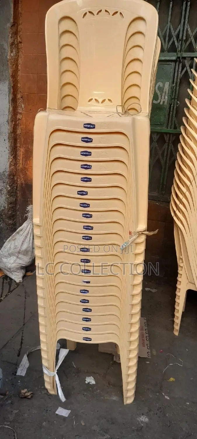 Hard Plastic Kenpoly Armless Chair