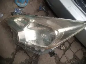 Toyota Ractis Xenon Headlight