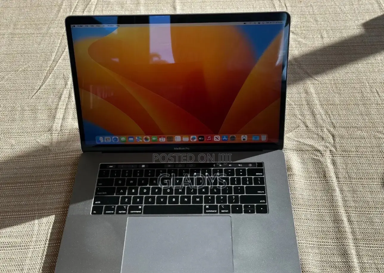Laptop Apple MacBook Pro 2019 16GB Intel Core I9 SSD 512GB