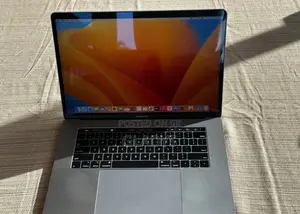 Laptop Apple MacBook Pro 2019 16GB Intel Core I9 SSD 512GB