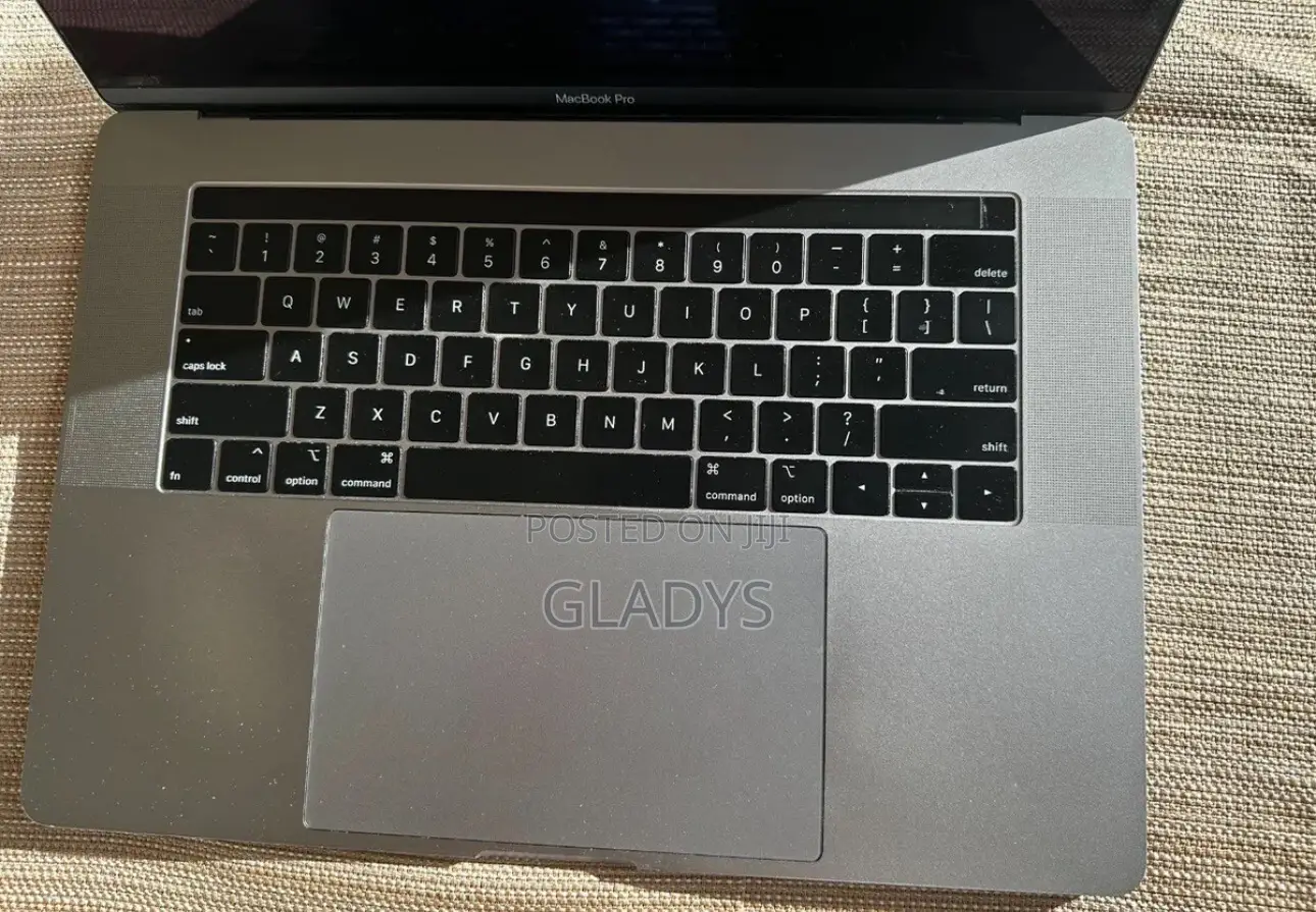 Laptop Apple MacBook Pro 2019 16GB Intel Core I9 SSD 512GB