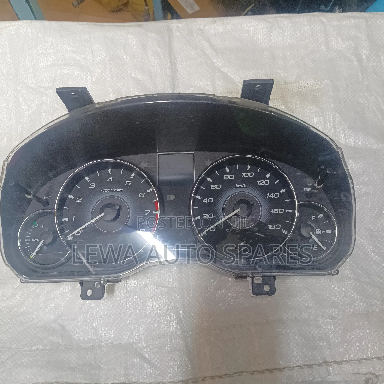Dashboard Clock Subaru