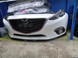 Mazda Axela Nosecut 2013/2014 Model