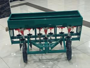 Track Driven Reliable Large Scale Farm Seed Planter. - thumbnail 2
