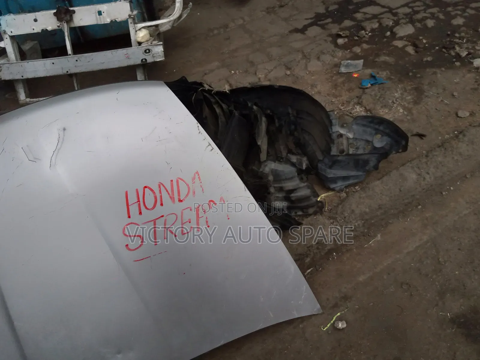 Honda Stream Bonnet
