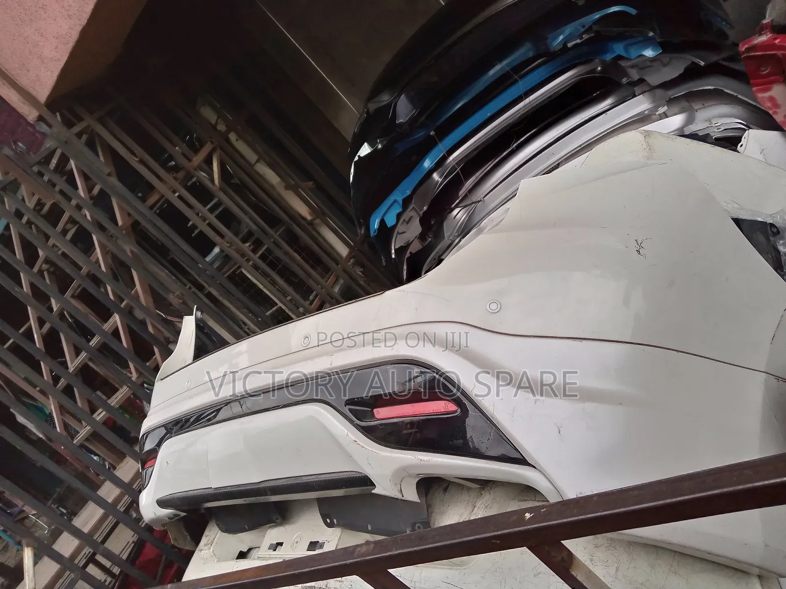 Harrier New Rear Bumper/Back