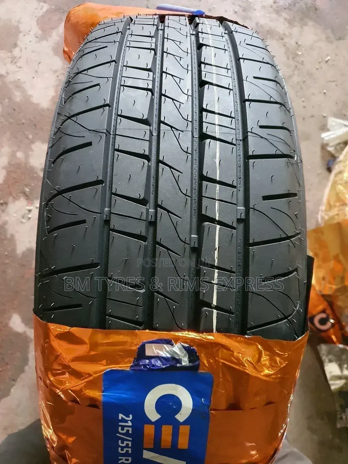 215 /55 R17 Ceat Tyres.