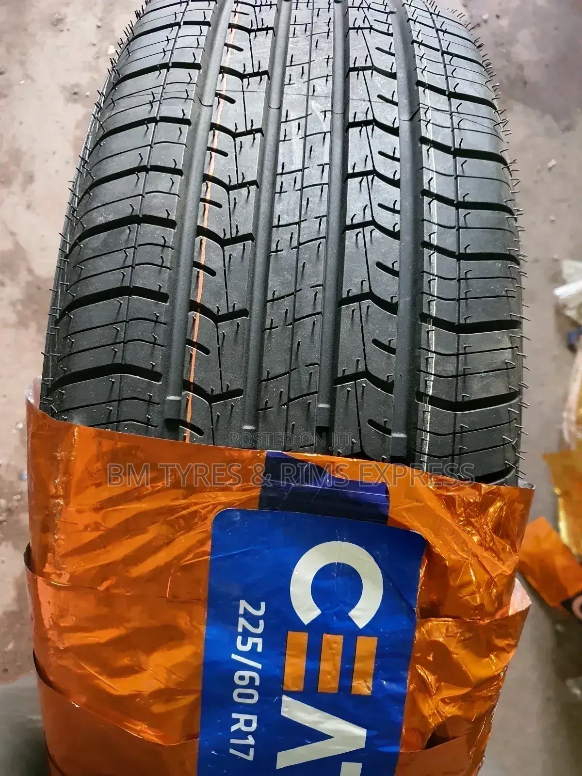 225 /60 R17 Ceat Tyres.