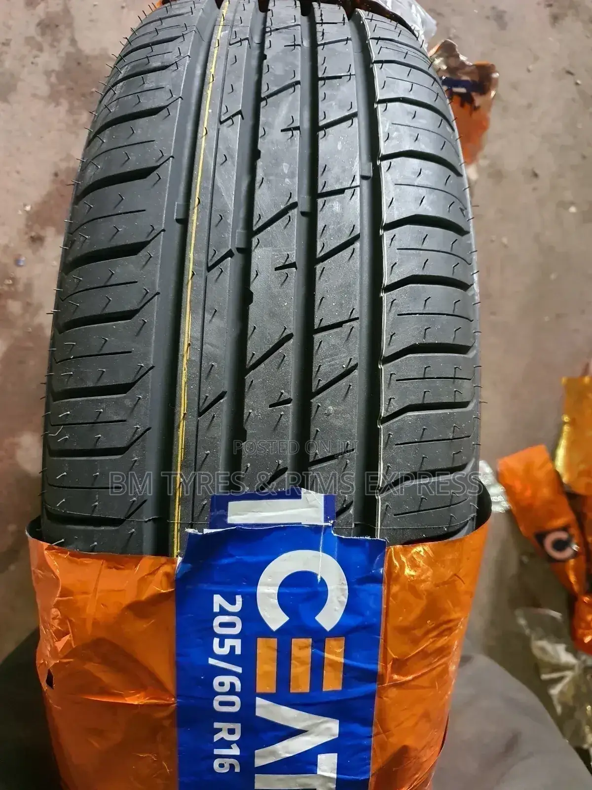 205 /60 R16 Ceat Tyres.