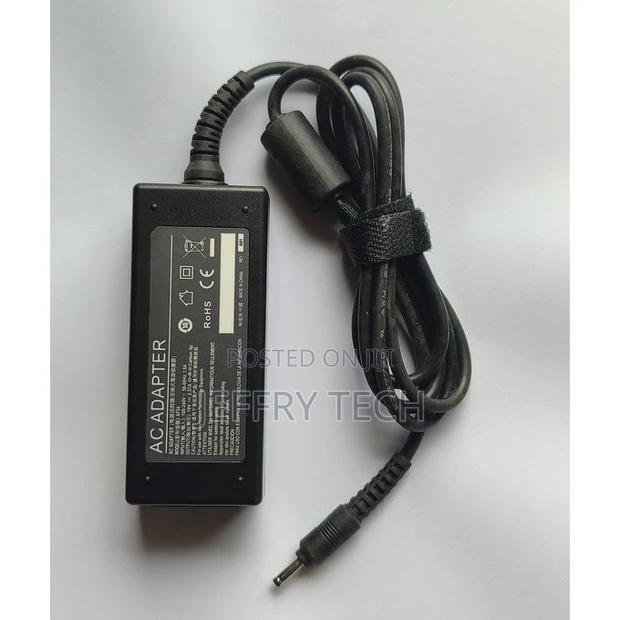 ACER Petit-Bout 19V 2.37A (3010) Charger + Cable - Black