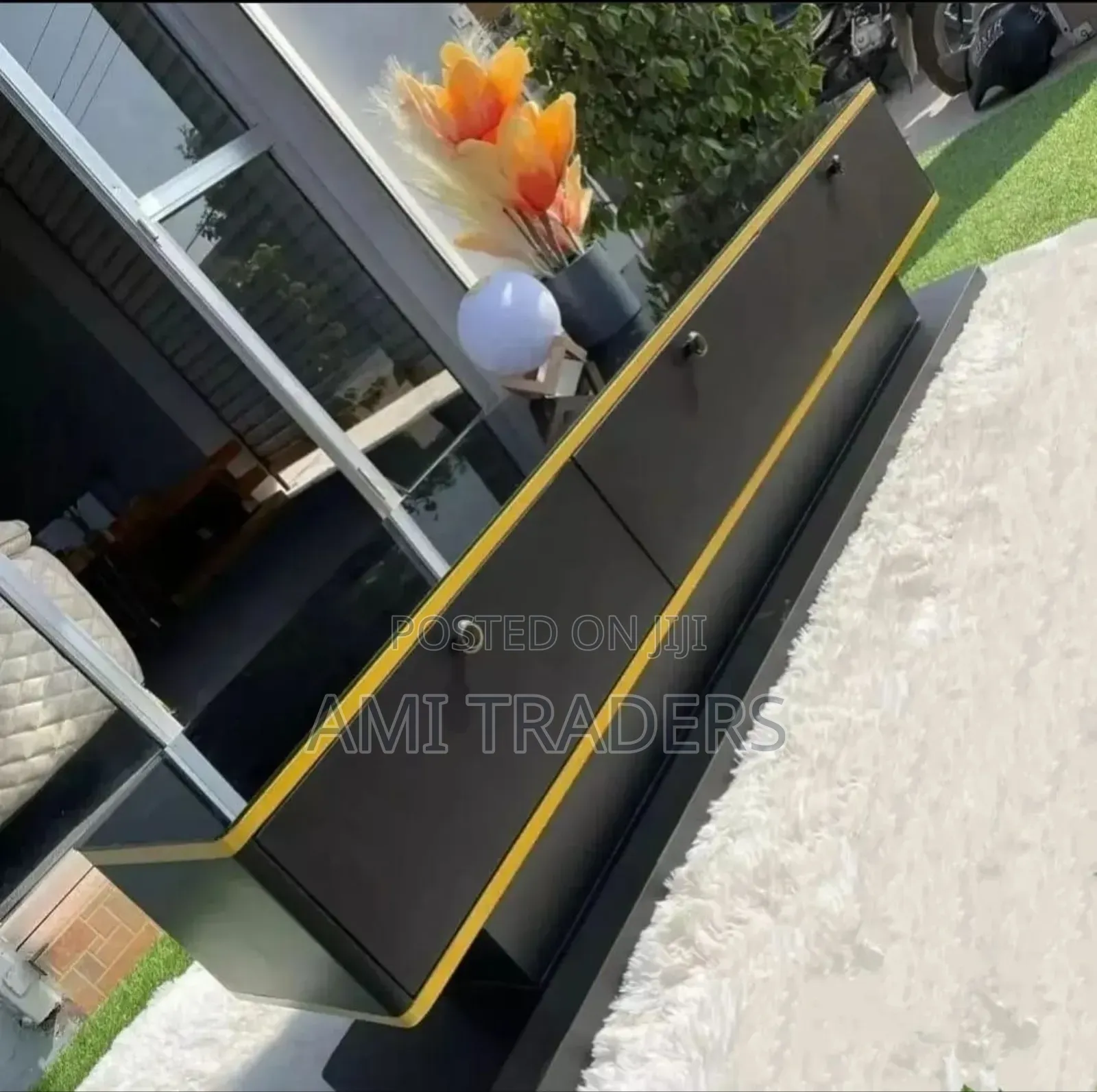 Golden Black Tv Stand (6FT)