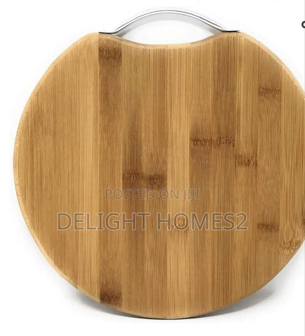 High Quality Round Bamboo Chopping Board - main view
