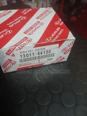 5l Engine Genuine Piston Rings Toyota Made in Japan.