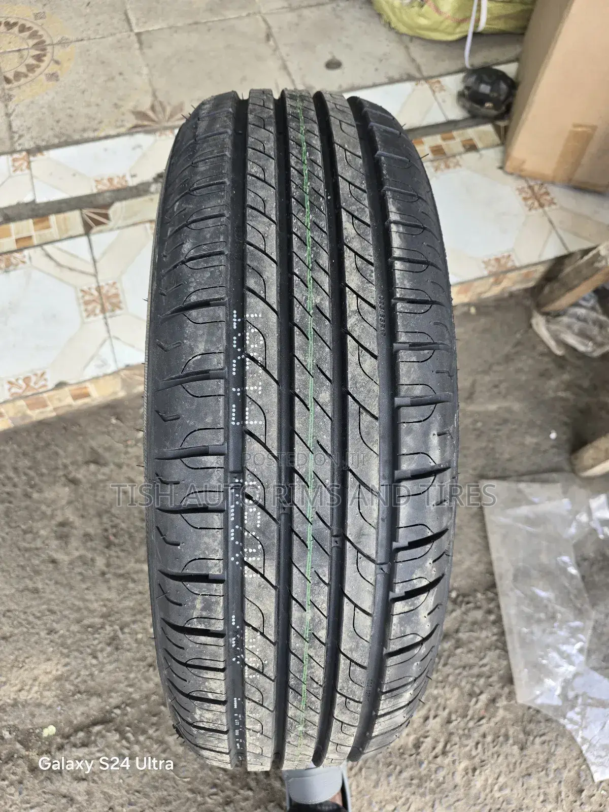 225/65r17 Vantage Tire