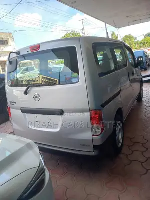 Nissan NV200 SV 2017 Silver