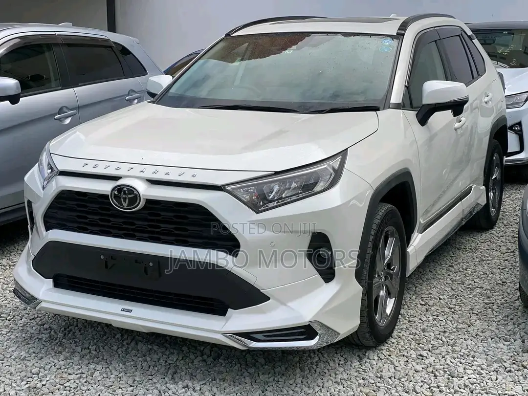 Toyota RAV4 Limited AWD 2019 White