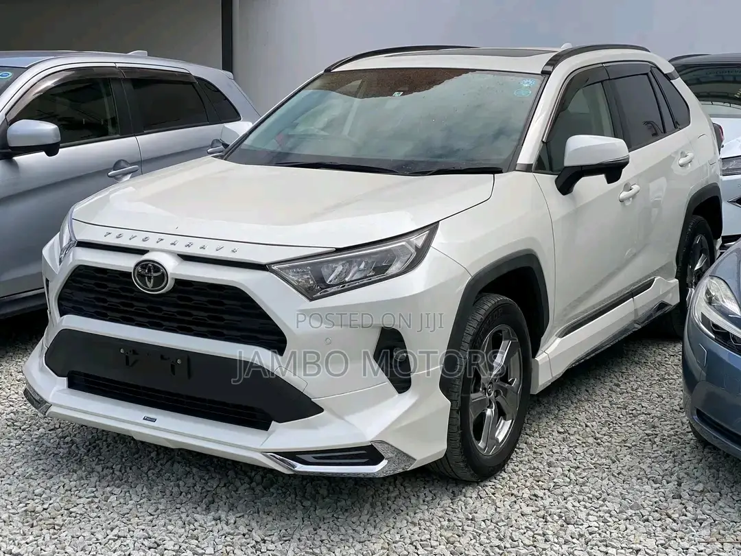 Toyota RAV4 Limited AWD 2019 White