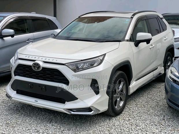 Toyota RAV4 Limited AWD 2019 White - thumbnail 10