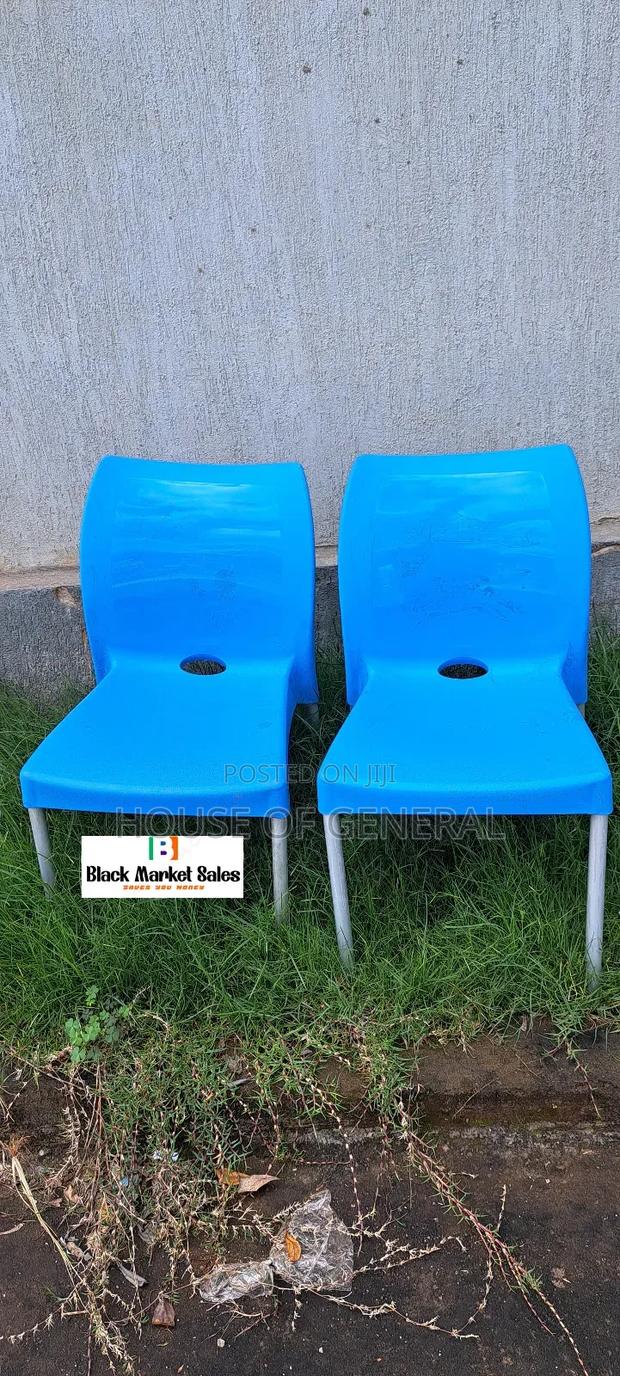 Strong and Comfortable Plastic Chair With Metal Legs - thumbnail 2