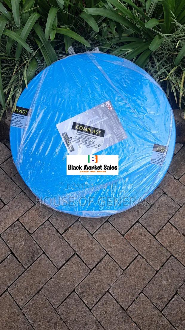 Round Heavy Duty Plastic Table