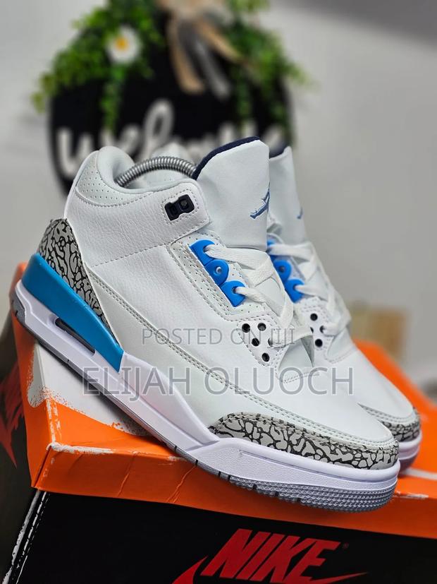 Air Jordan 3 - thumbnail 2