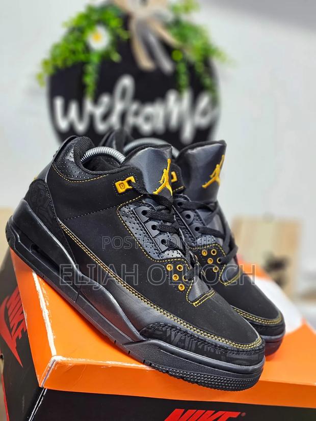 Air Jordan 3 Sneakers - thumbnail 2