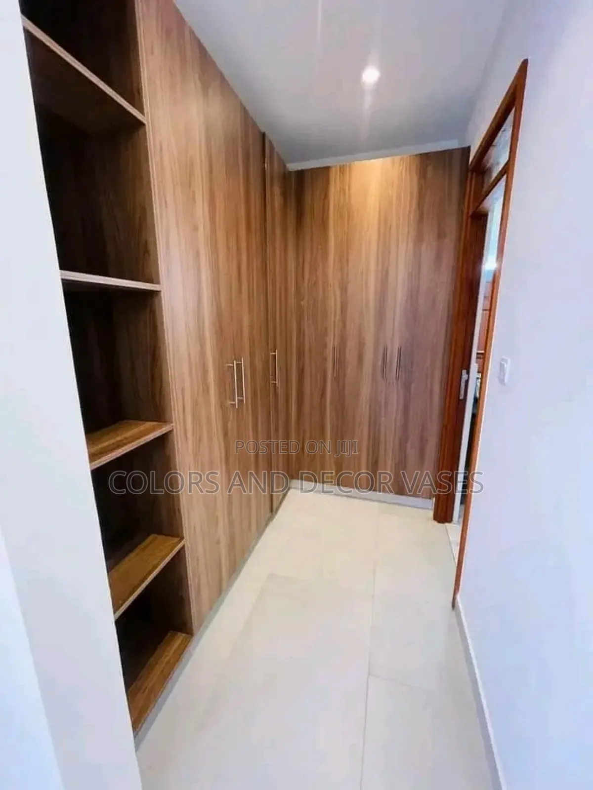 Walk-in Cabinets Interior Decor Designs