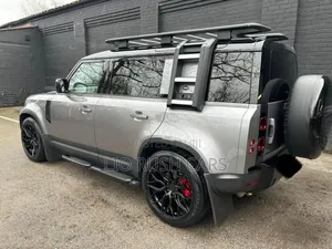 Land Rover Defender 2021 Silver