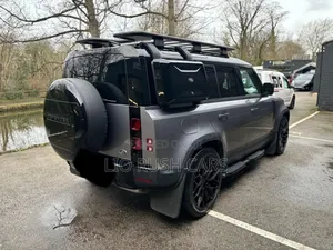 Land Rover Defender 2021 Silver