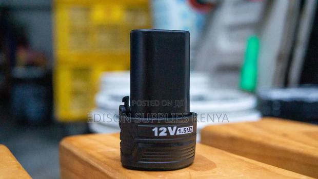 Total Lithium-Ion Battery Pack 1.5ah 12v for Cordless Tools - thumbnail 2